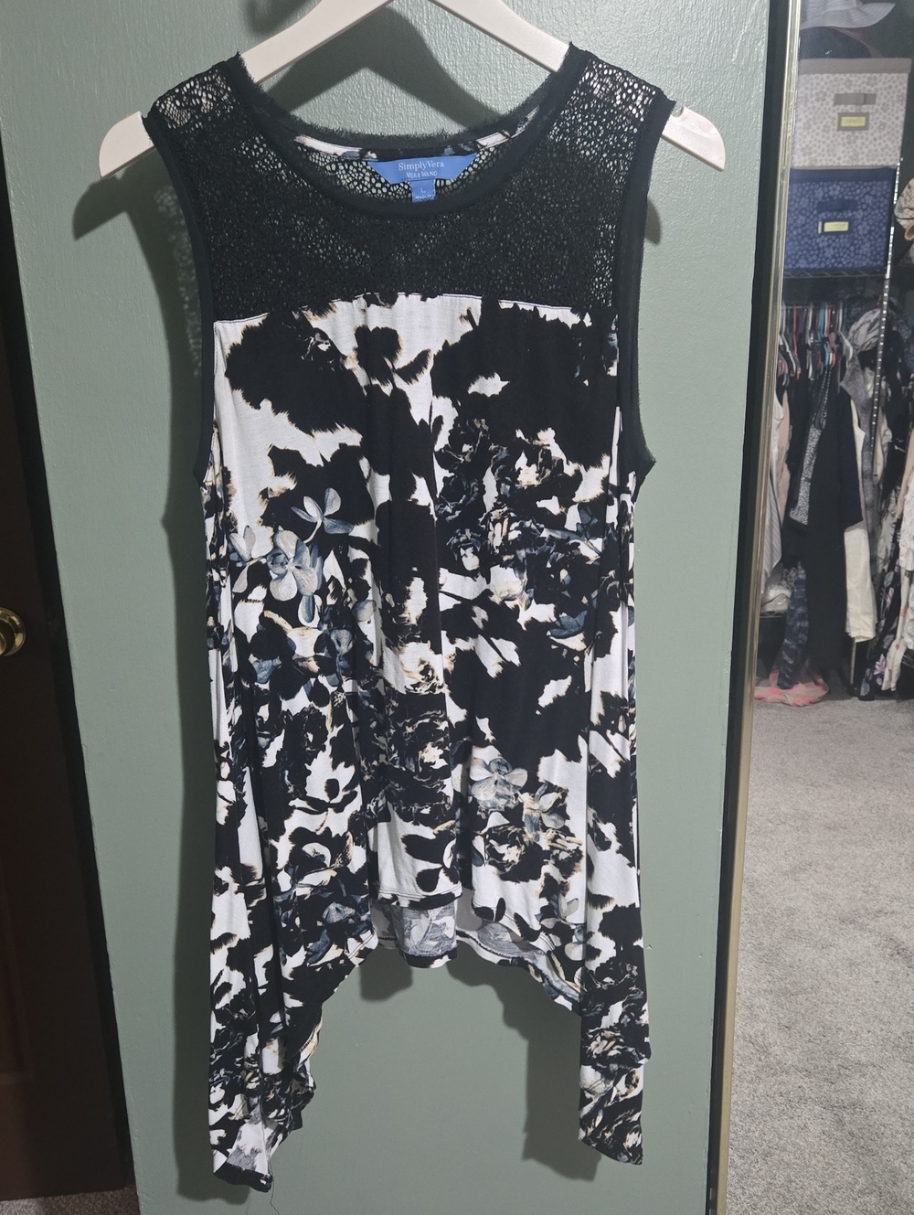 Simply Vera Vera Wang Black and White Floral Lace-Trim Tank